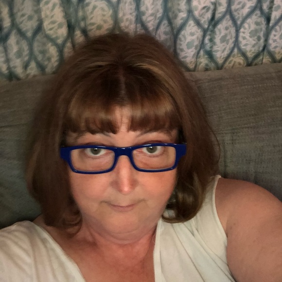 Meet your Posher, Angela - Picture 1 of 1